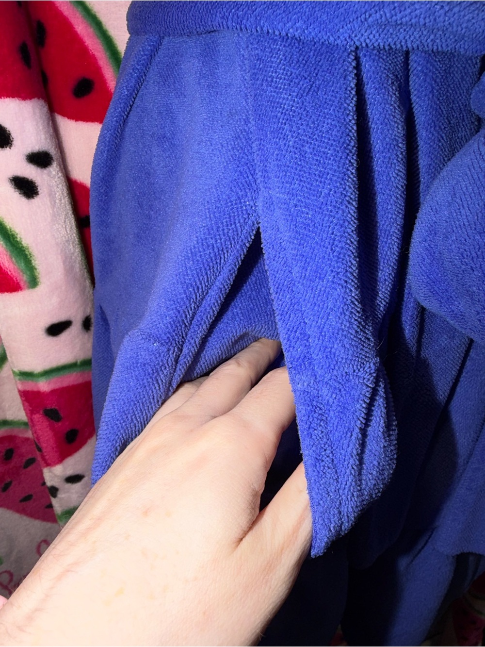 💙 Betsey Johnson Plush Ruffled Short Robe - Picture 4 of 11